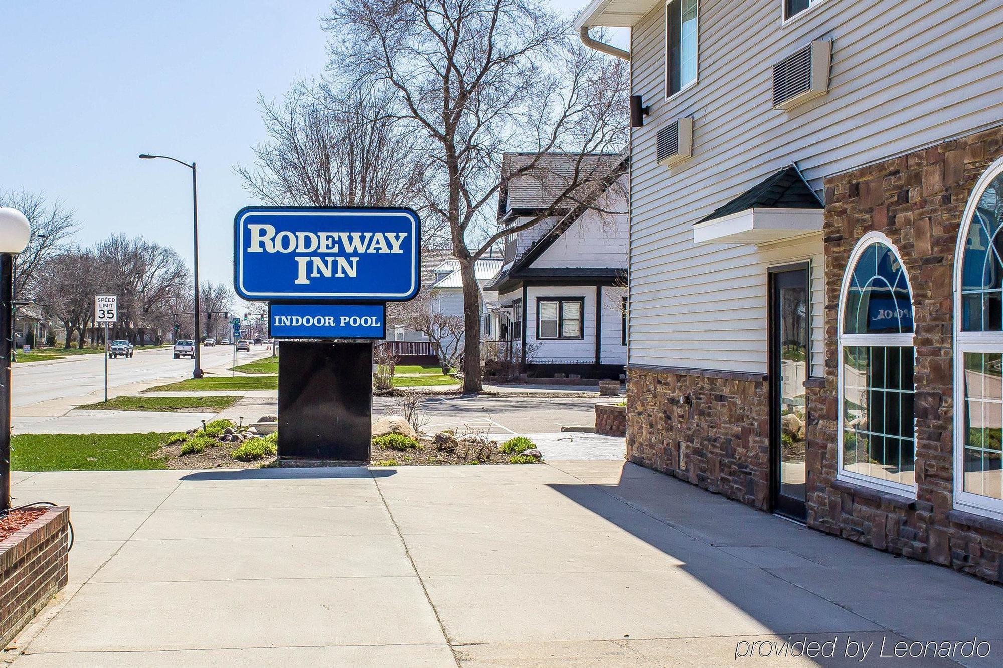 Rodeway Inn & Suites Near Okoboji Lake Milford Exterior foto